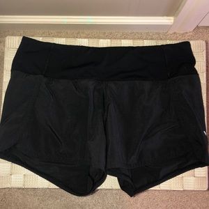 Black lulu shorts